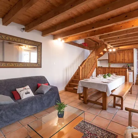 Maison Spacieuse Pour 11 Pers. Avec Terrasses Et Jardin A - Fr-1-296-335 Vielle-Aure