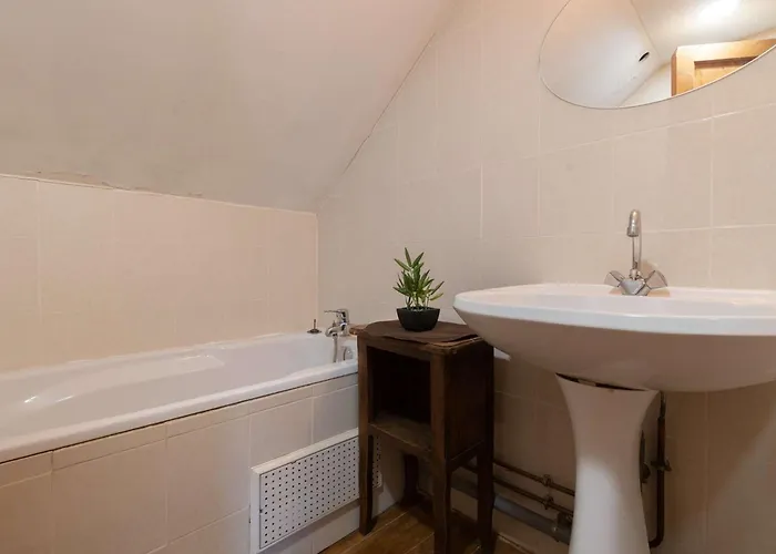 Maison Spacieuse Pour 11 Pers. Avec Terrasses Et Jardin A - Fr-1-296-335 Vakantiehuis