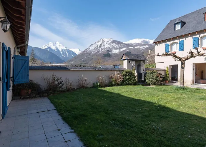 Maison Spacieuse Pour 11 Pers. Avec Terrasses Et Jardin A - Fr-1-296-335